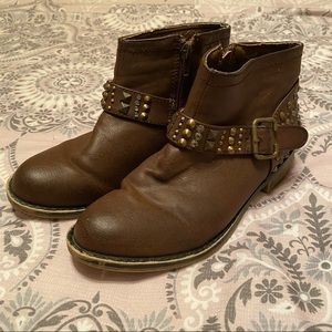 Brown studded booties🐴